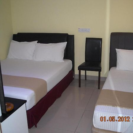 ซันไก เบสิ โฮเต็ล Hotel เซอรีเคมบางัน ภายนอก รูปภาพ